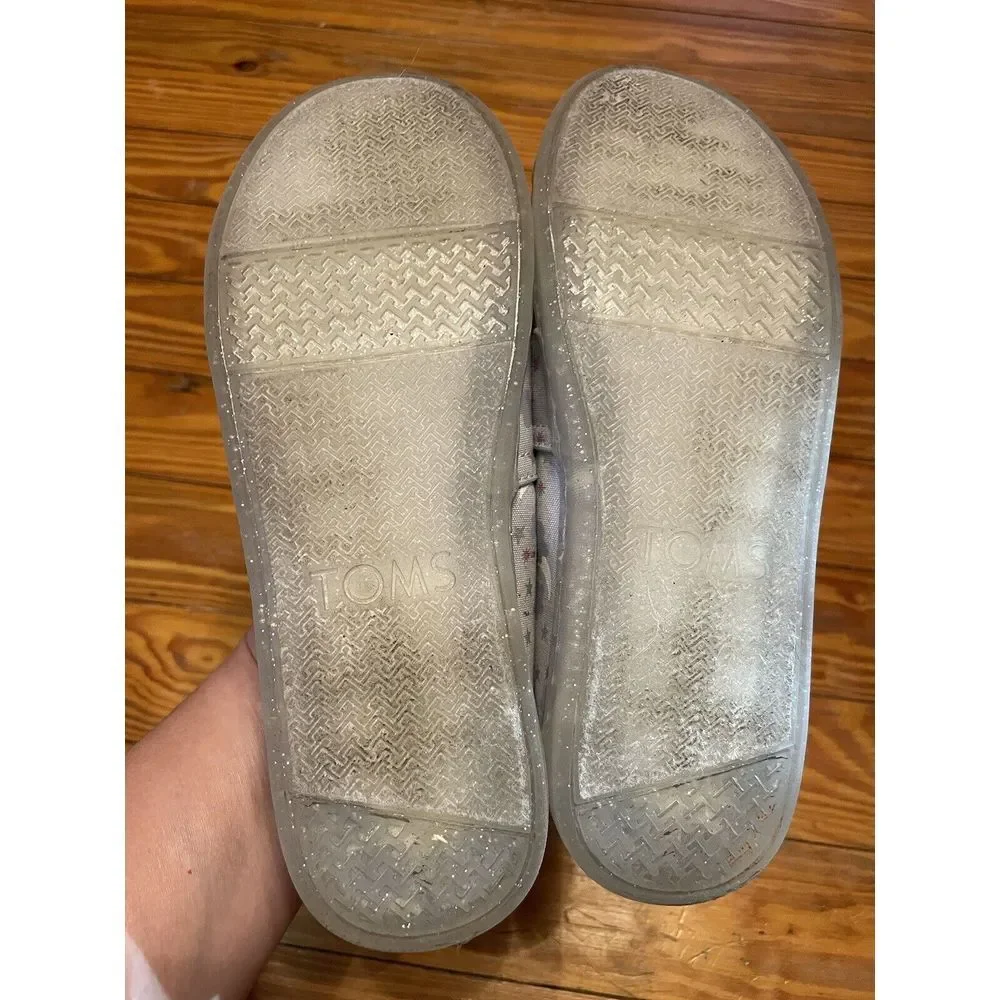 Toms this stylish